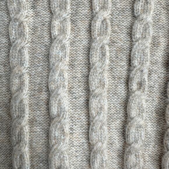 Cupcakes and Cashmere Cable Knit Sweater Best V-Neck Neutral Pullover LARGE - Picture 3 of 10